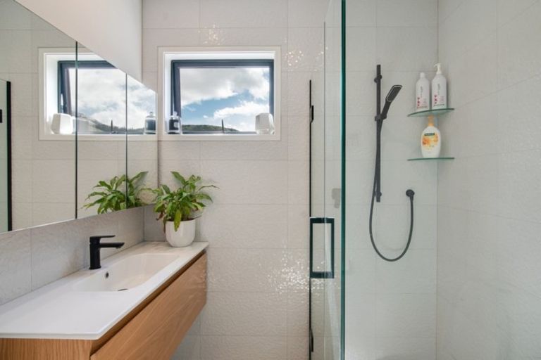 Photo of property in 6 Sandford Terrace, Lower Shotover, Queenstown, 9304