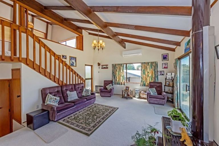 Photo of property in 906 Whangaparaoa Road, Manly, Whangaparaoa, 0930