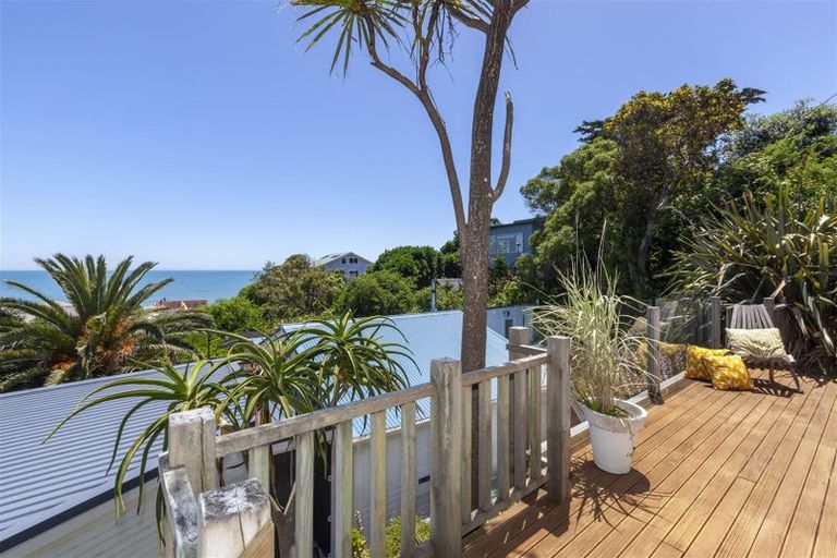 Photo of property in 20 Pingau Street, Paekakariki, 5034