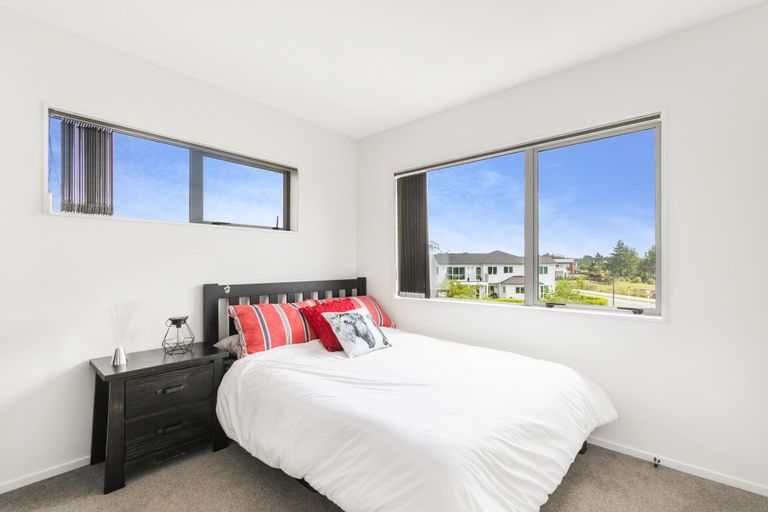 Photo of property in 4 Allium Avenue, Karaka, Papakura, 2113