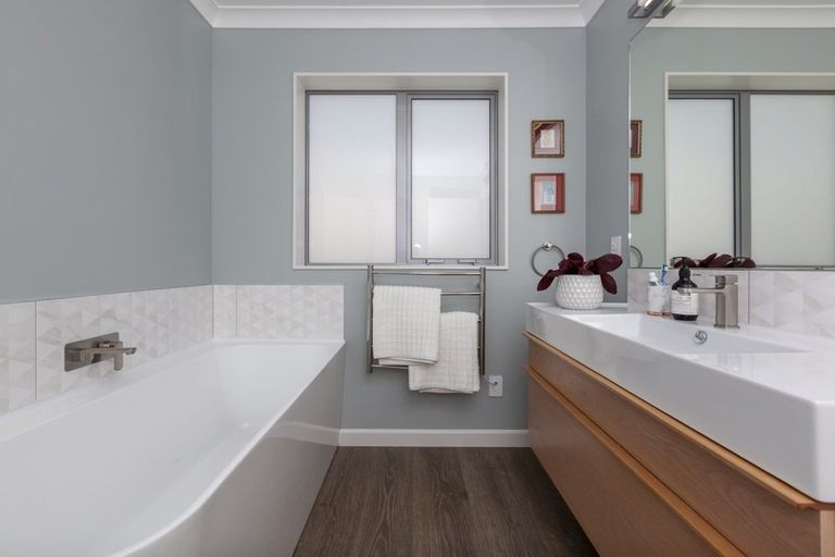 Photo of property in 118 Rosetta Road, Raumati South, Paraparaumu, 5032