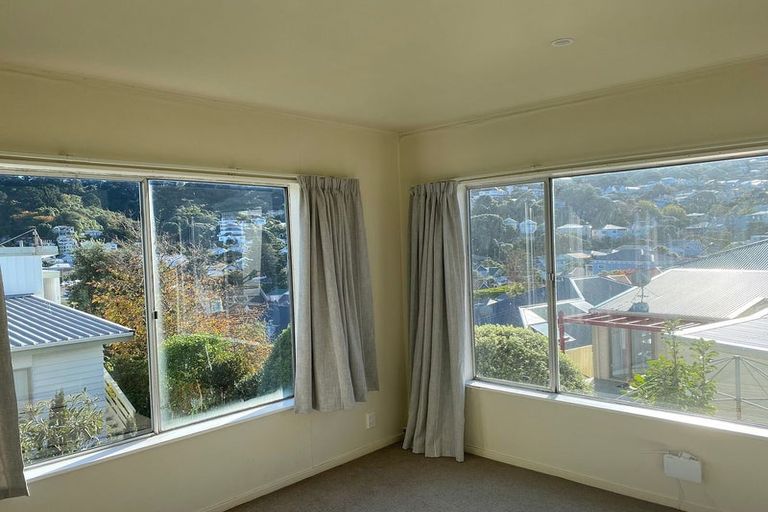 Photo of property in 2 Overtoun Terrace, Hataitai, Wellington, 6021