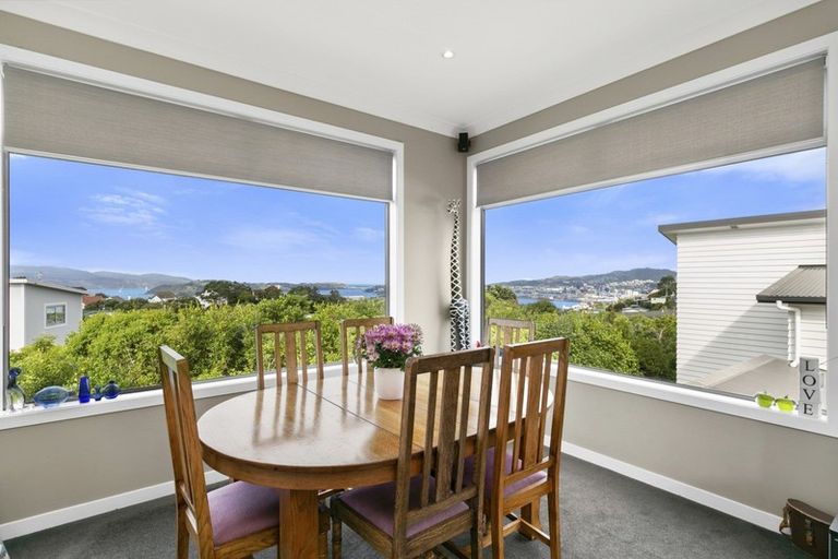 Photo of property in 16 Lakshmi Place, Khandallah, Wellington, 6035