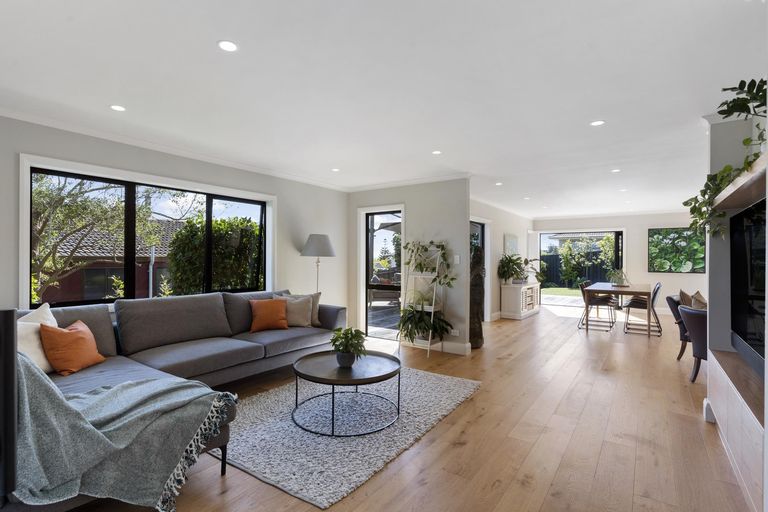 Photo of property in 60 John Gill Road, Shelly Park, Auckland, 2014