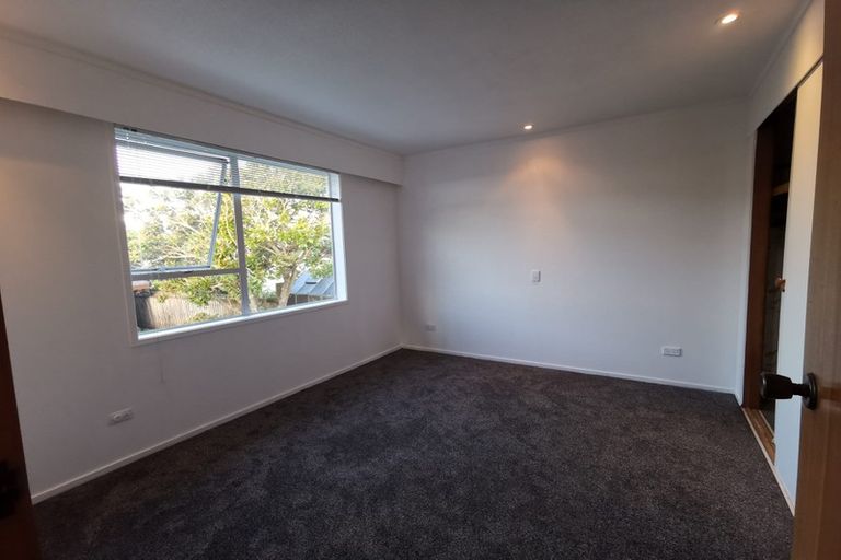 Photo of property in 1/11 Park Avenue, Northcote, Auckland, 0626