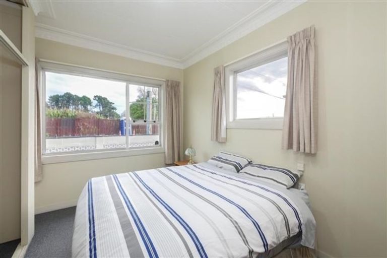 Photo of property in 27 Isadore Road, Saint Clair, Dunedin, 9012