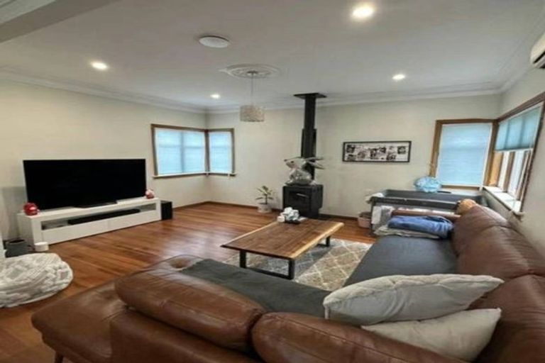 Photo of property in 3 Garden Road, Avalon, Lower Hutt, 5011