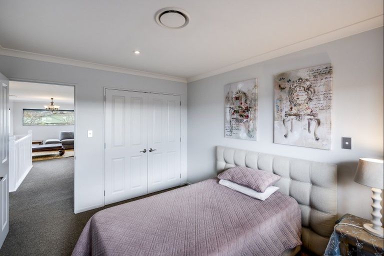 Photo of property in 2 The Croft, Havelock North, 4130