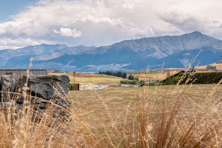 Photo of property in 10 Glenfiddich Road, Jacks Point, Queenstown, 9371