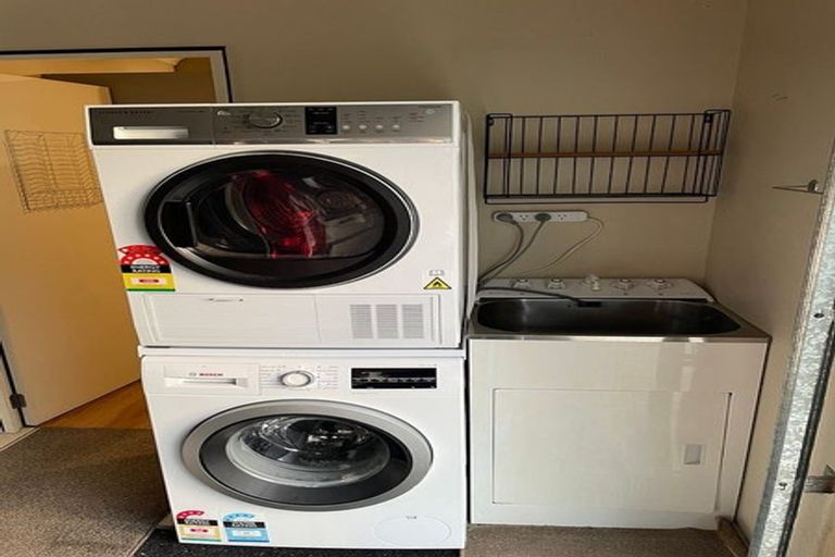 Photo of property in 31 Forest Road, Pinehaven, Upper Hutt, 5019