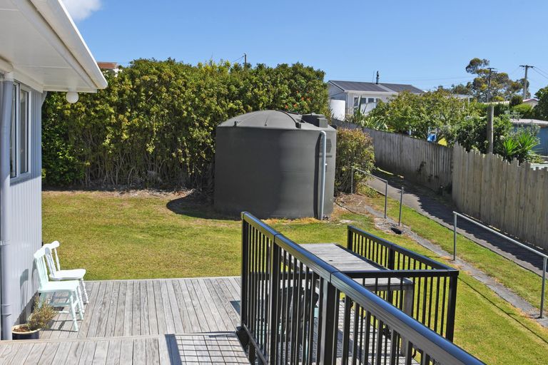 Photo of property in 44 Hauraki Road, Leigh, Warkworth, 0985