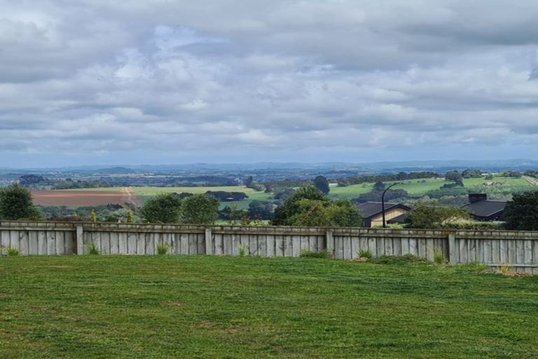 Photo of property in 15 Lawrence Carter Drive, Bombay, 2675