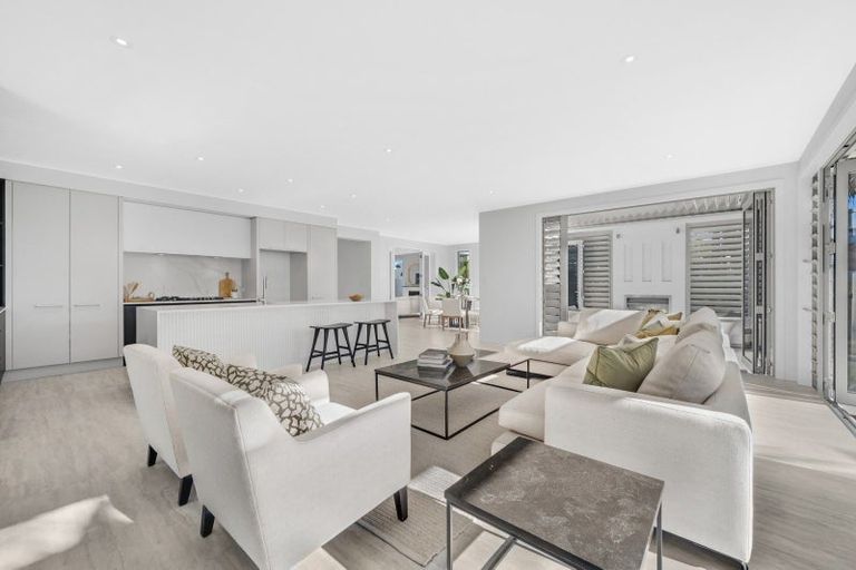 Photo of property in 25 Compass Way, Half Moon Bay, Auckland, 2012