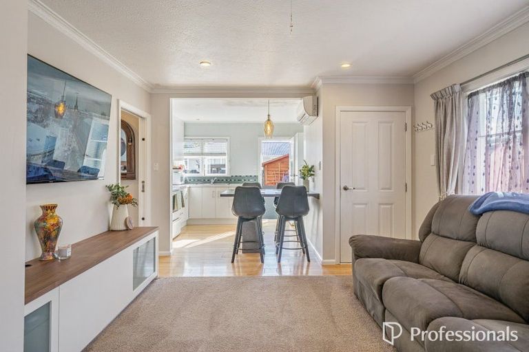 Photo of property in 2/30 Wilford Street, Wallaceville, Upper Hutt, 5018