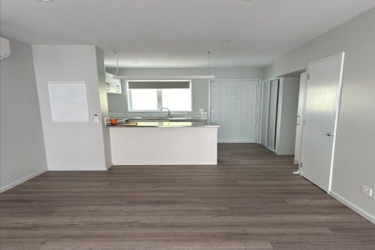 Photo of property in 2/37 Beresford Street, New Brighton, Christchurch, 8061