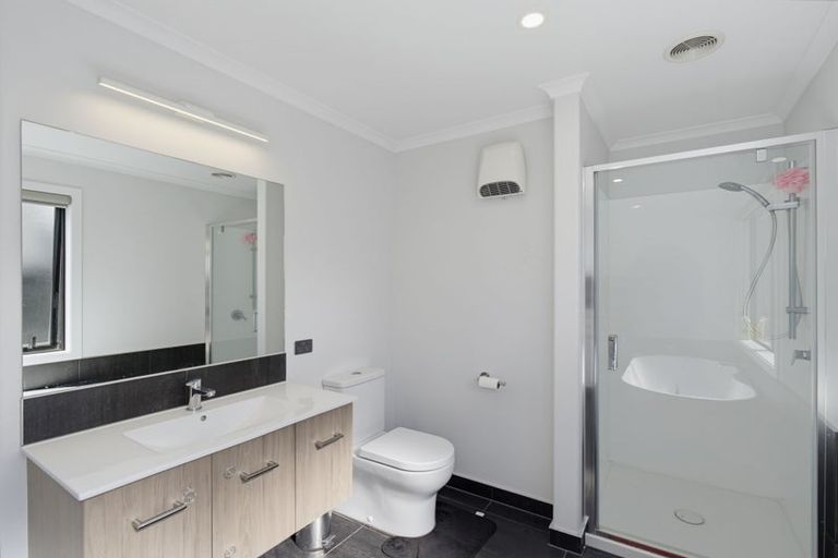 Photo of property in 8 Enforce Lane, Halswell, Christchurch, 8025