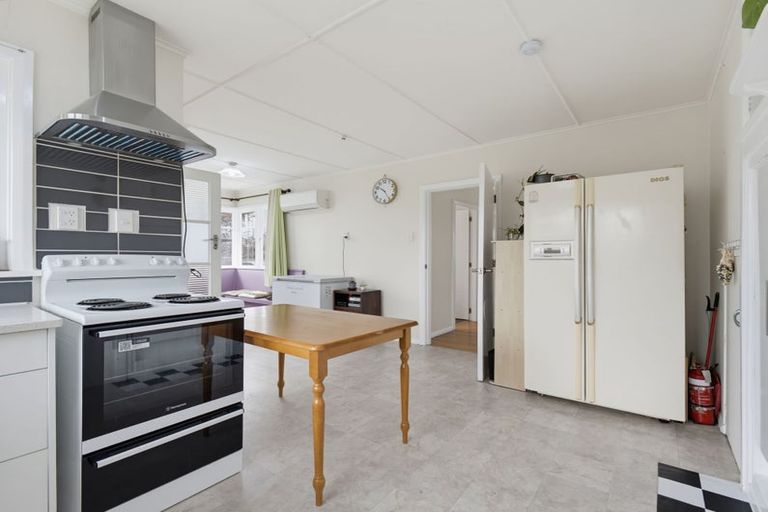 Photo of property in 2 Isobel Street, Fairy Spring, Rotorua, 3015