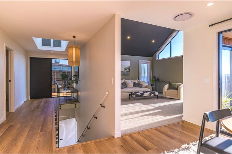 Photo of property in 37 Ruapehu Street, Paraparaumu, 5032