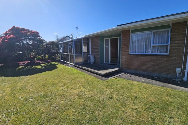 Photo of property in 14 Truby King Street, Merrilands, New Plymouth, 4312
