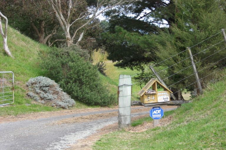 Photo of property in 54 Otaihanga Road, Otaihanga, Paraparaumu, 5036