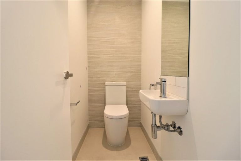 Photo of property in 34 Hobsonville Point Road, Hobsonville, Auckland, 0616