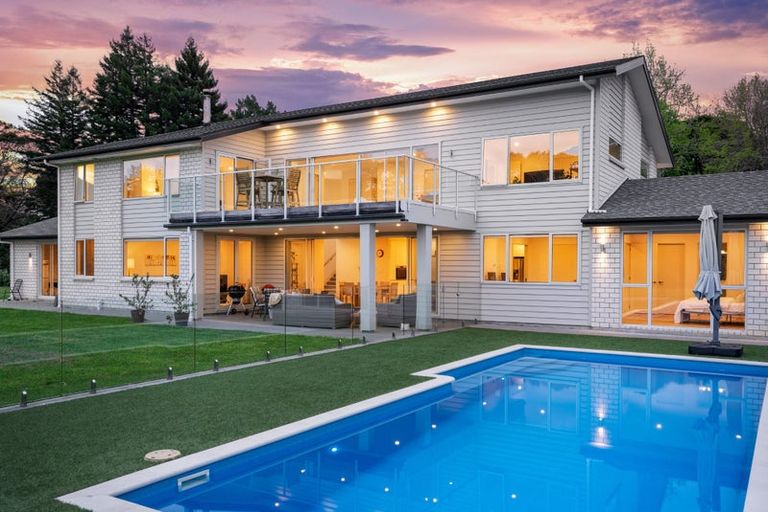 Photo of property in 15 Nola Road, Oratia, Auckland, 0604