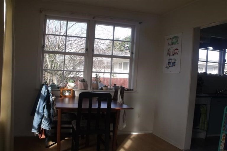 Photo of property in 1 James Cook Street, Havelock North, 4130