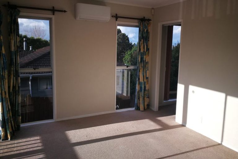 Photo of property in 5 Sari Place, Massey, Auckland, 0614