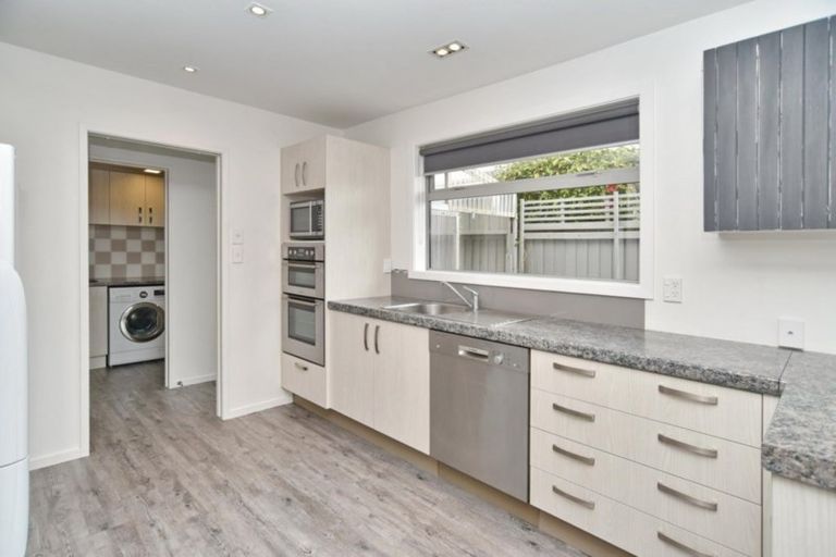 Photo of property in 3 Cam Place, Harewood, Christchurch, 8051