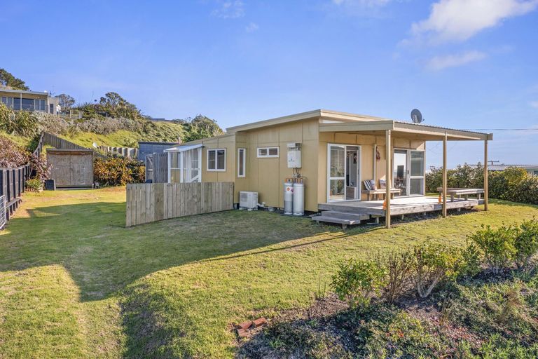 Photo of property in 6 Wainamu Road, Raglan, 3297