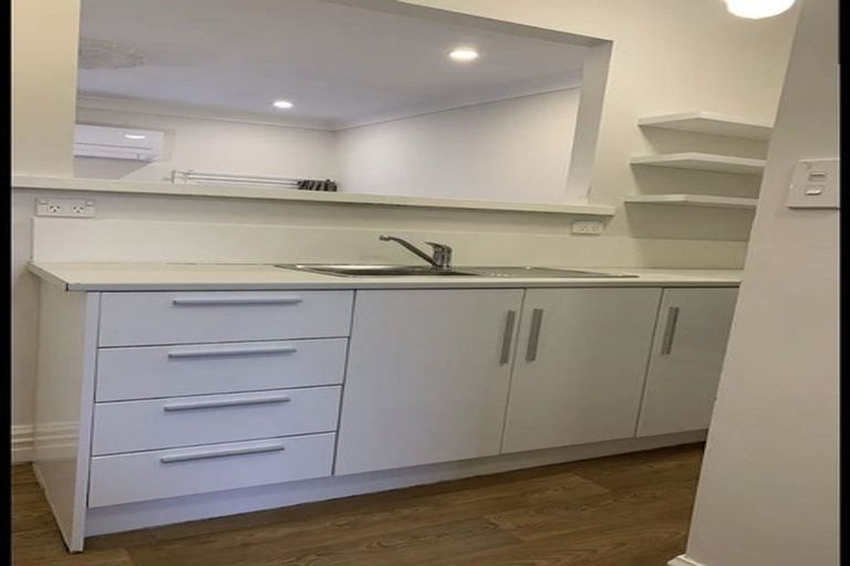 Photo of property in 3 Mckenzie Terrace, Te Aro, Wellington, 6011