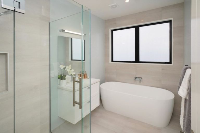 Photo of property in 2 Gerard Place, Rangiora, 7400