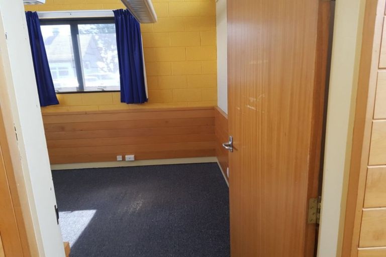 Photo of property in 6 Young Street, New Plymouth, 4310