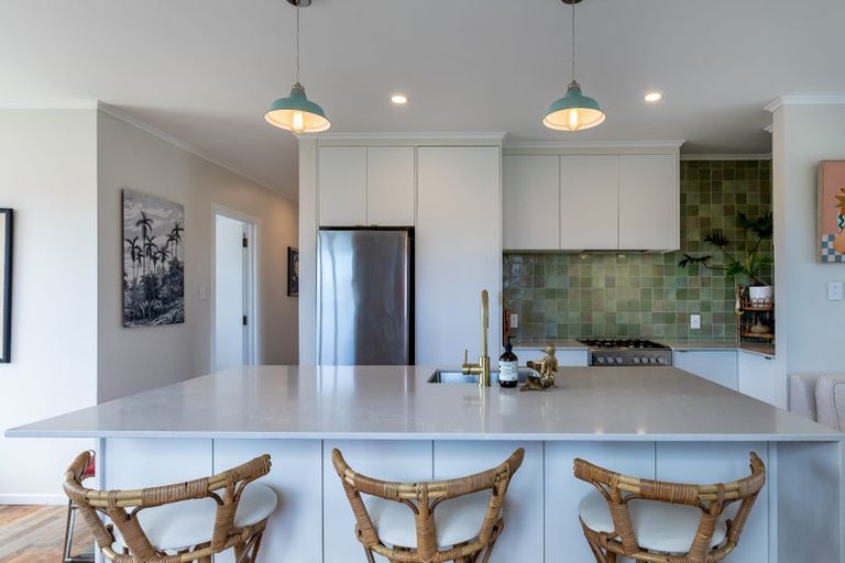 Photo of property in 79 Farquhar Road, Glendene, Auckland, 0602