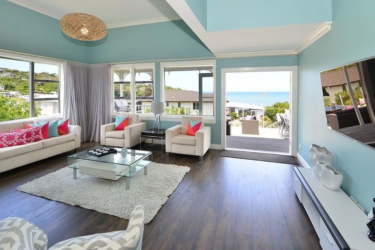 Photo of property in 1047 Whangaparaoa Road, Tindalls Beach, Whangaparaoa, 0930