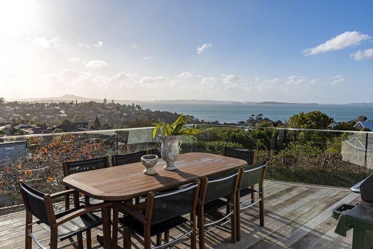 Photo of property in 72 Mellons Bay Road, Mellons Bay, Auckland, 2014