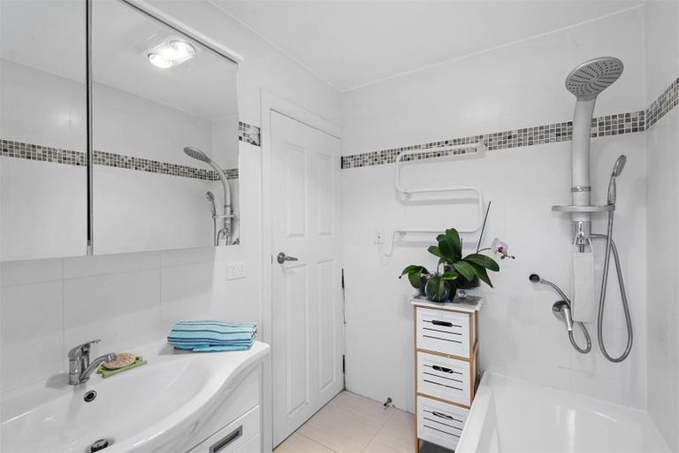 Photo of property in 1/167 Springfield Road, St Albans, Christchurch, 8014