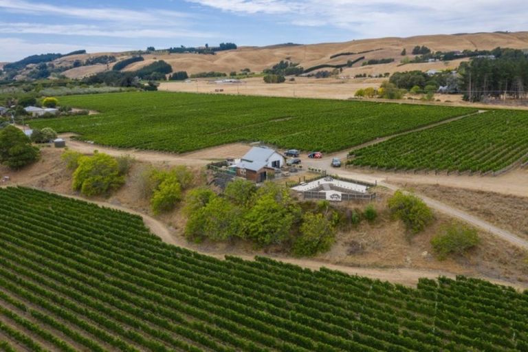 Photo of property in 3760 State Highway 50, Maraekakaho, 4171