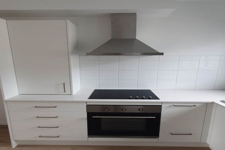 Photo of property in 7 Eileen Newey Place, Henderson, Auckland, 0612