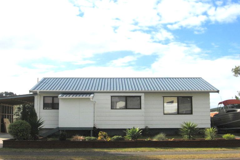 Photo of property in 28 Cory Wright Drive, Tairua, 3508