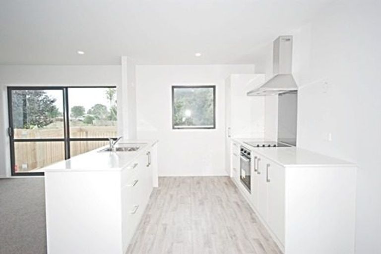 Photo of property in 90 Chelburn Crescent, Mangere East, Auckland, 2024