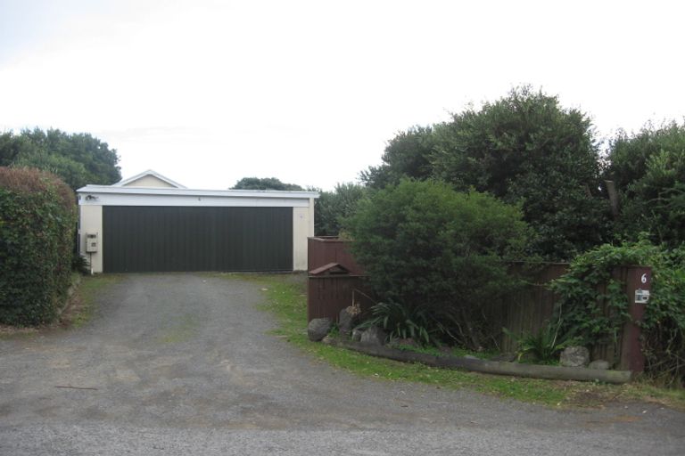 Photo of property in 6 Karekare Road, Raumati South, Paraparaumu, 5032