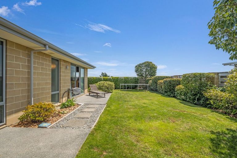 Photo of property in 18 Ravensdale Rise, Westmorland, Christchurch, 8025