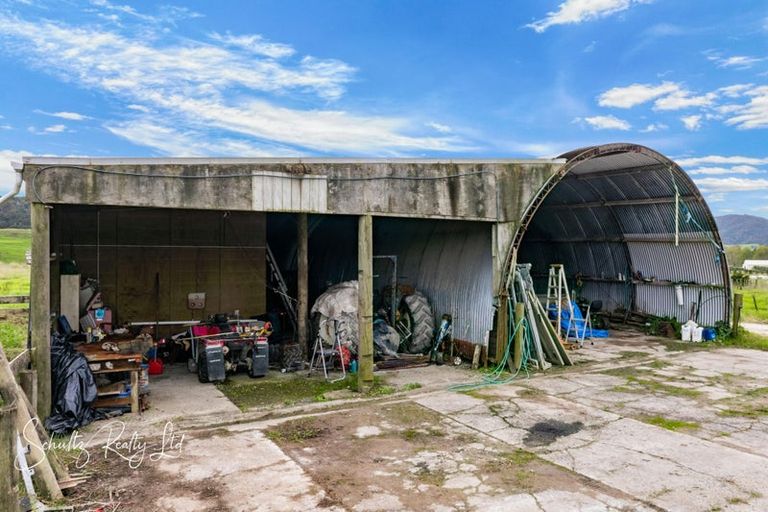 Photo of property in 32a Swamp Road, Mareretu, Maungaturoto, 0571