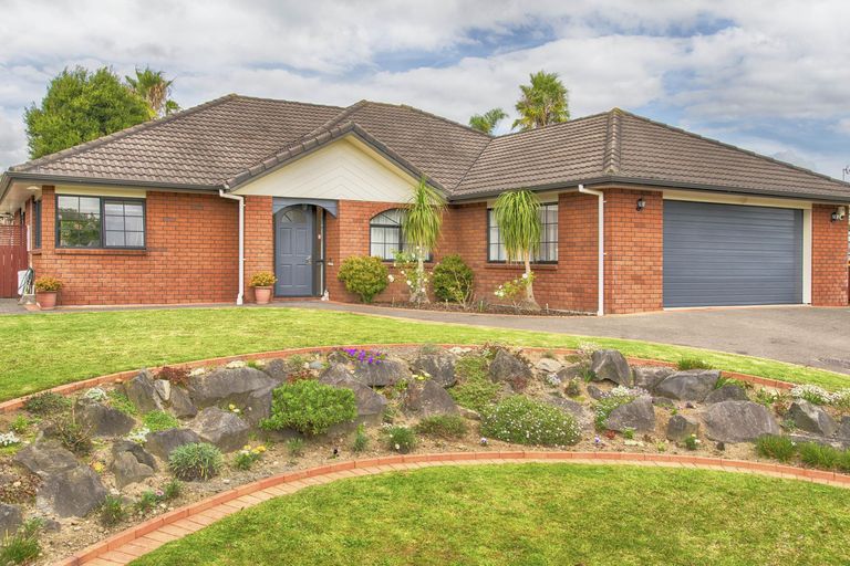 Photo of property in 39 Tington Avenue, Wattle Downs, Auckland, 2103