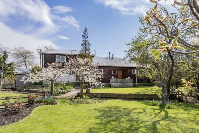 Photo of property in 22 Bank Street, Amberley, 7410