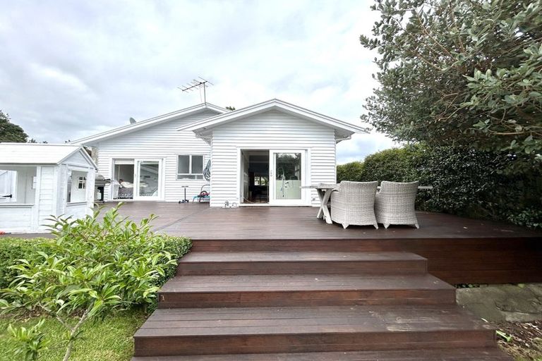 Photo of property in 13 Pukenui Street, Strandon, New Plymouth, 4312