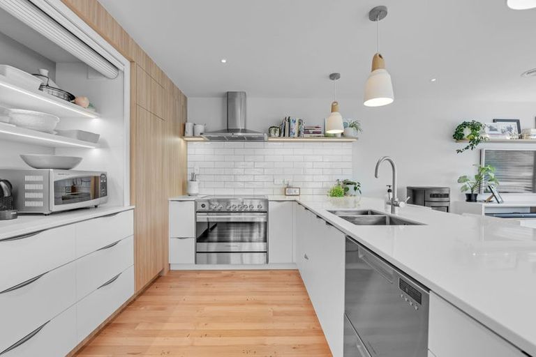 Photo of property in 114 Kawai Street, Nelson South, Nelson, 7010