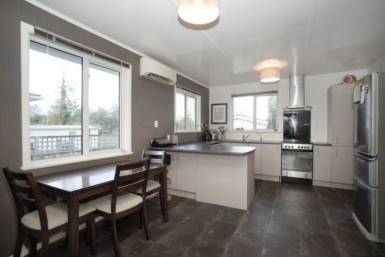 Photo of property in 63 Kettle Avenue, Awapuni, Palmerston North, 4412