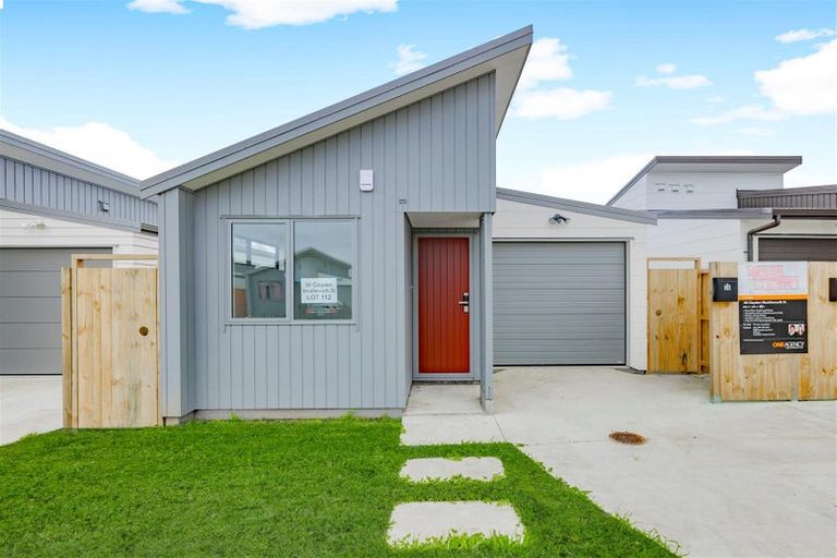 Photo of property in 38 Clayden Shuttleworth Street, Papakura, 2110